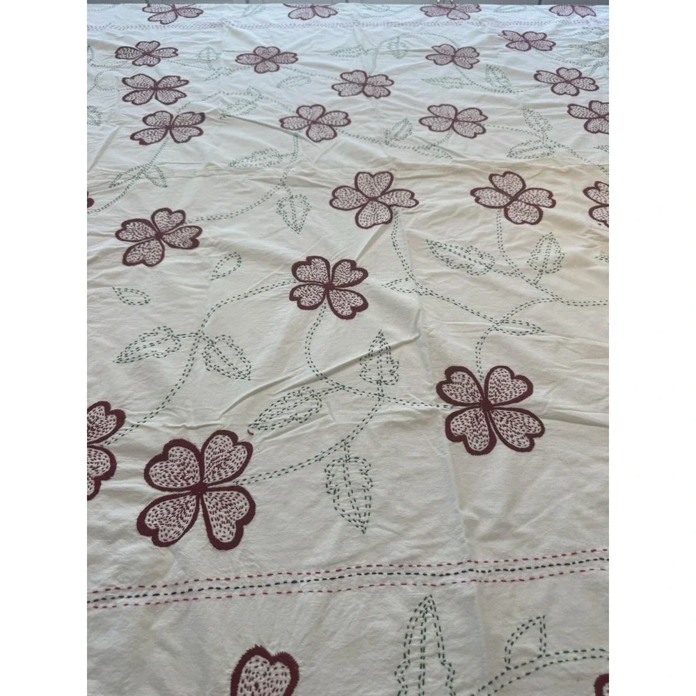 Hand Embroidered Kantha Cotton Bedspread Throw Floral White Burgundy 65x80